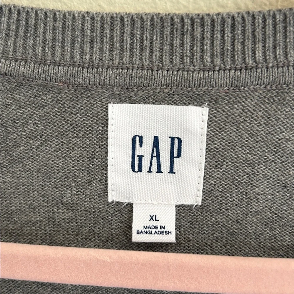 Gap gray 100% cotton V-neck sweater, classic extra large unisex preppy casual​